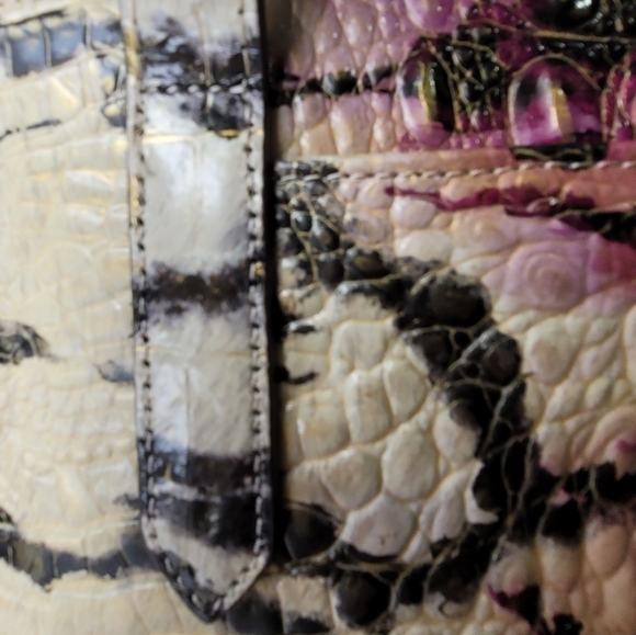 Items are across listed therefore we're down to only one set - Picture 12 of 14